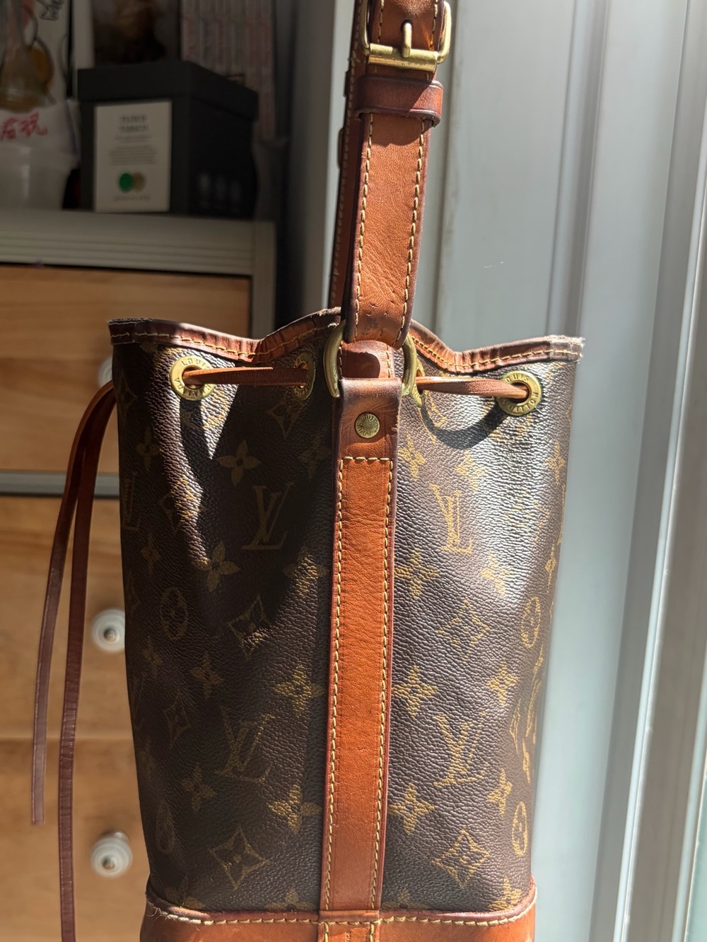 Louis Vuitton Monogram Petit Noé - Picture 5 of 6